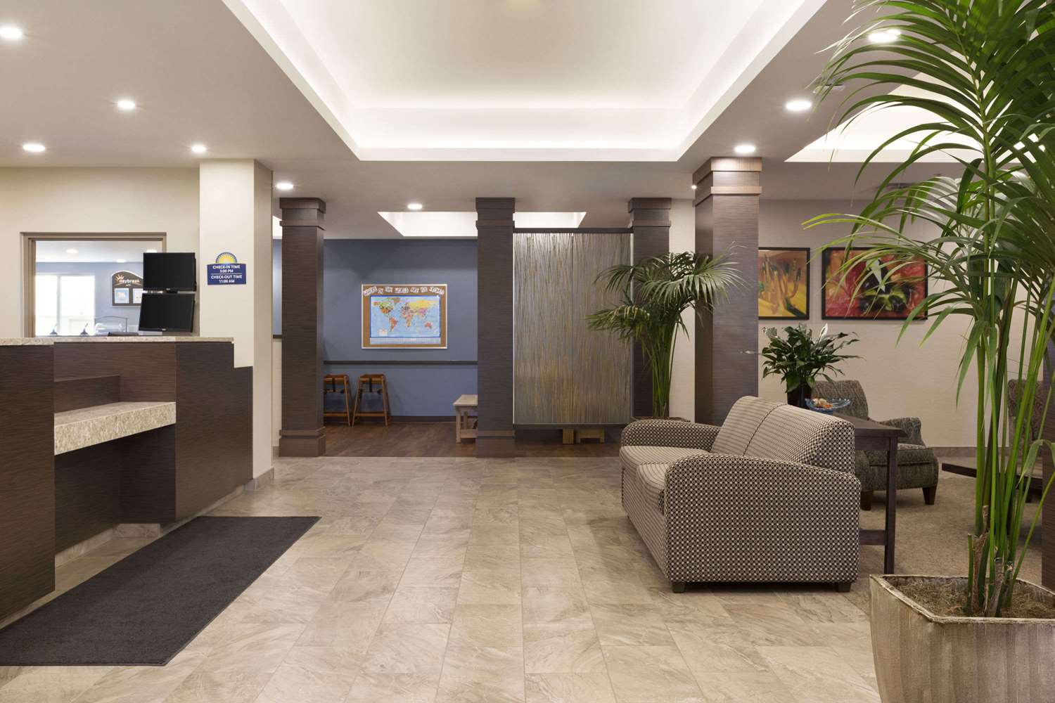 Days Inn & Suites By Wyndham Lindsay 24/43