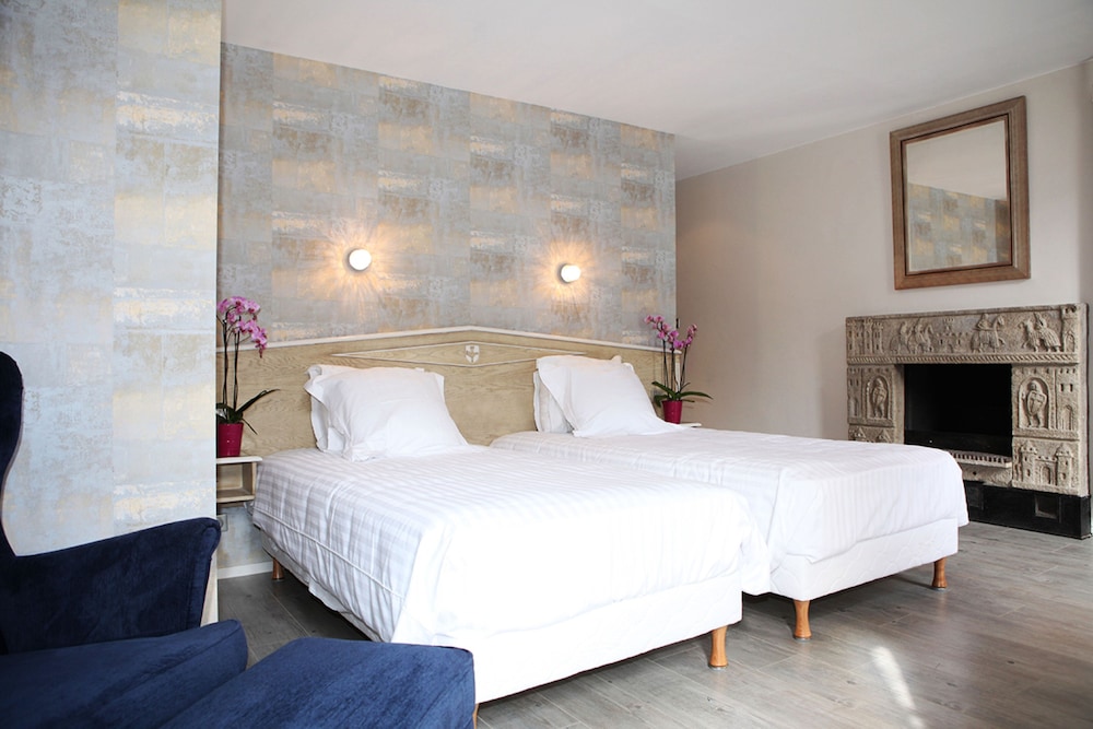 Inter Hotel Le Roncevaux 16/30