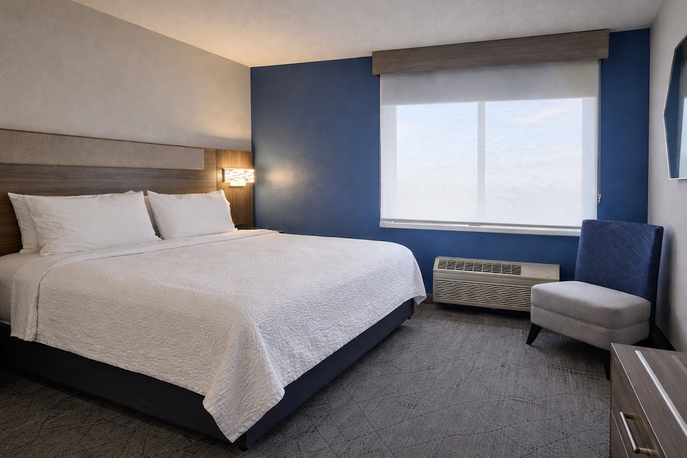جناح بسرير كينج