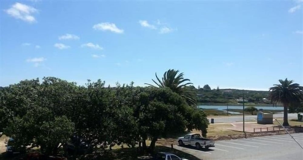 Osler Place Stilbaai 13/15