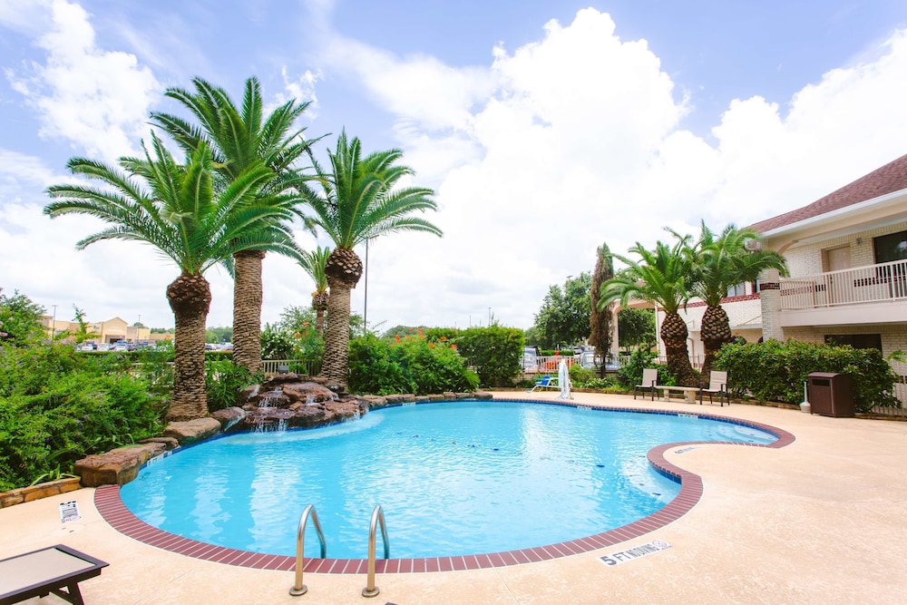 Best Western Pearland Inn 3/31