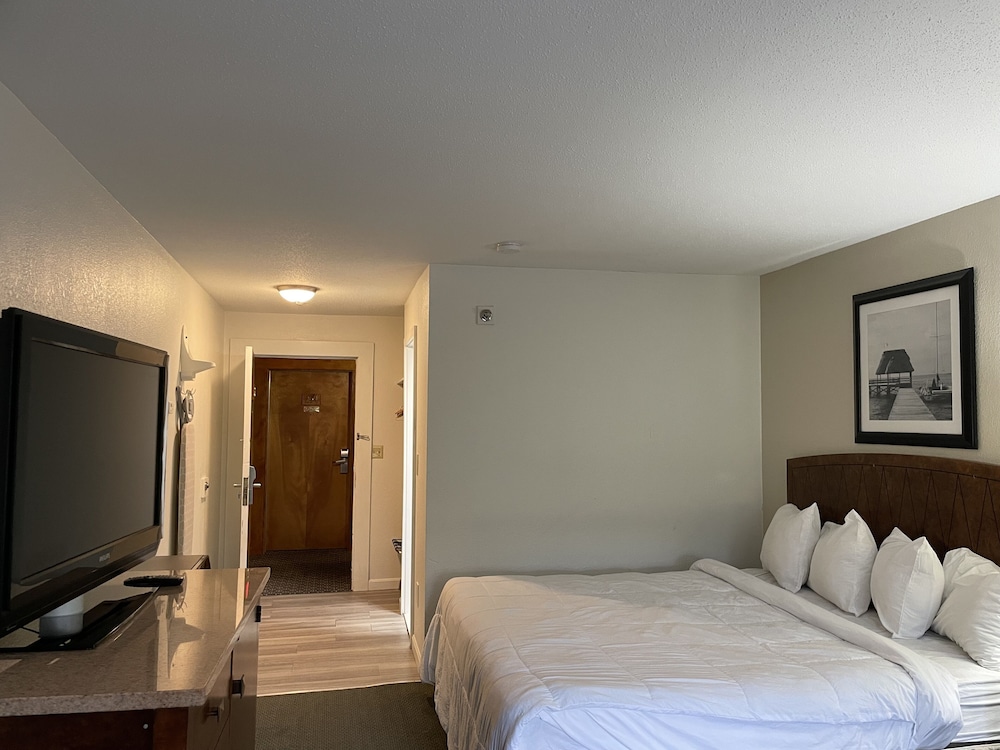 New Bedford Inn Suites 14/69