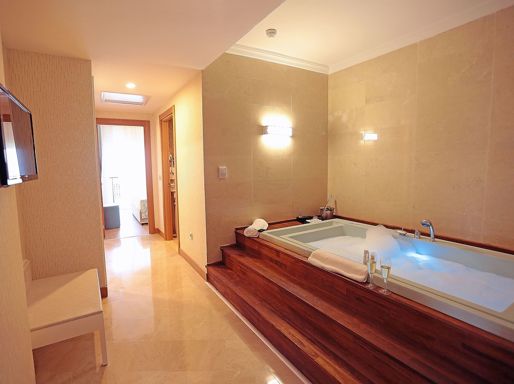 Asteria Bloom Side 34/60