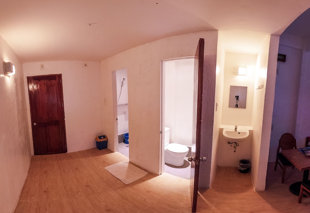 Sea Horse Guest House 43/46