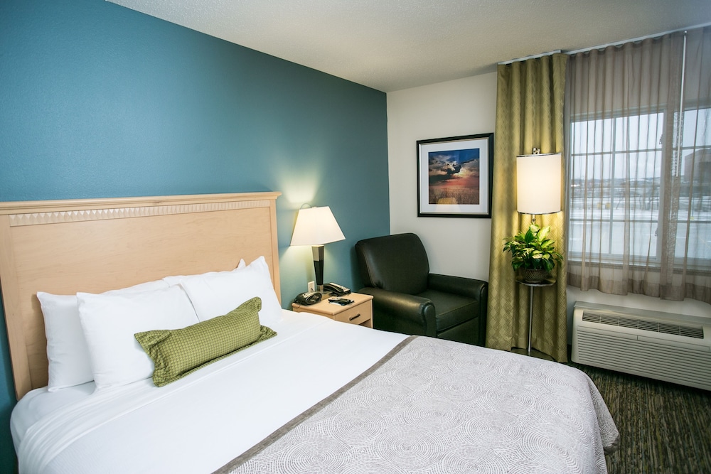 Candlewood Suites Fargo N Dakota State University 11/56