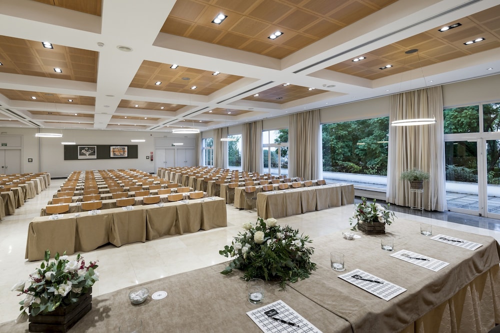 Parador de Cordoba Hotel 34/50