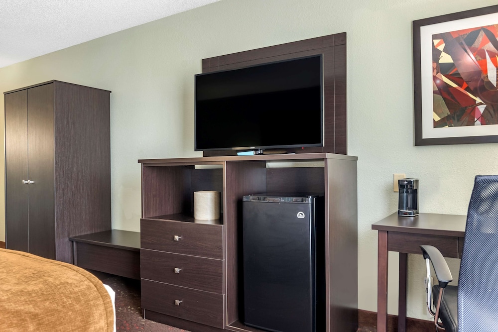 Best Western Plus Columbia Inn 44/53
