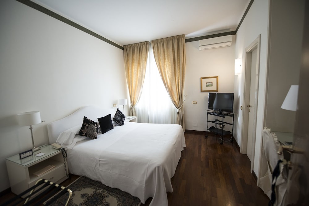 GRAND HOTEL PASSETTO 20/70