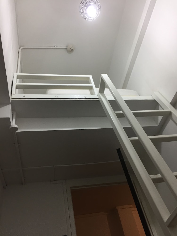 Royal Hostel Singapore 18/33