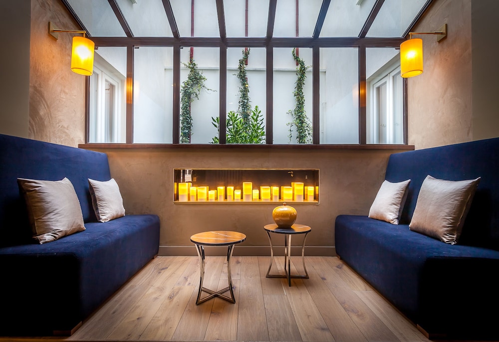 Armoni Hotel Formely Cheverny 23/25