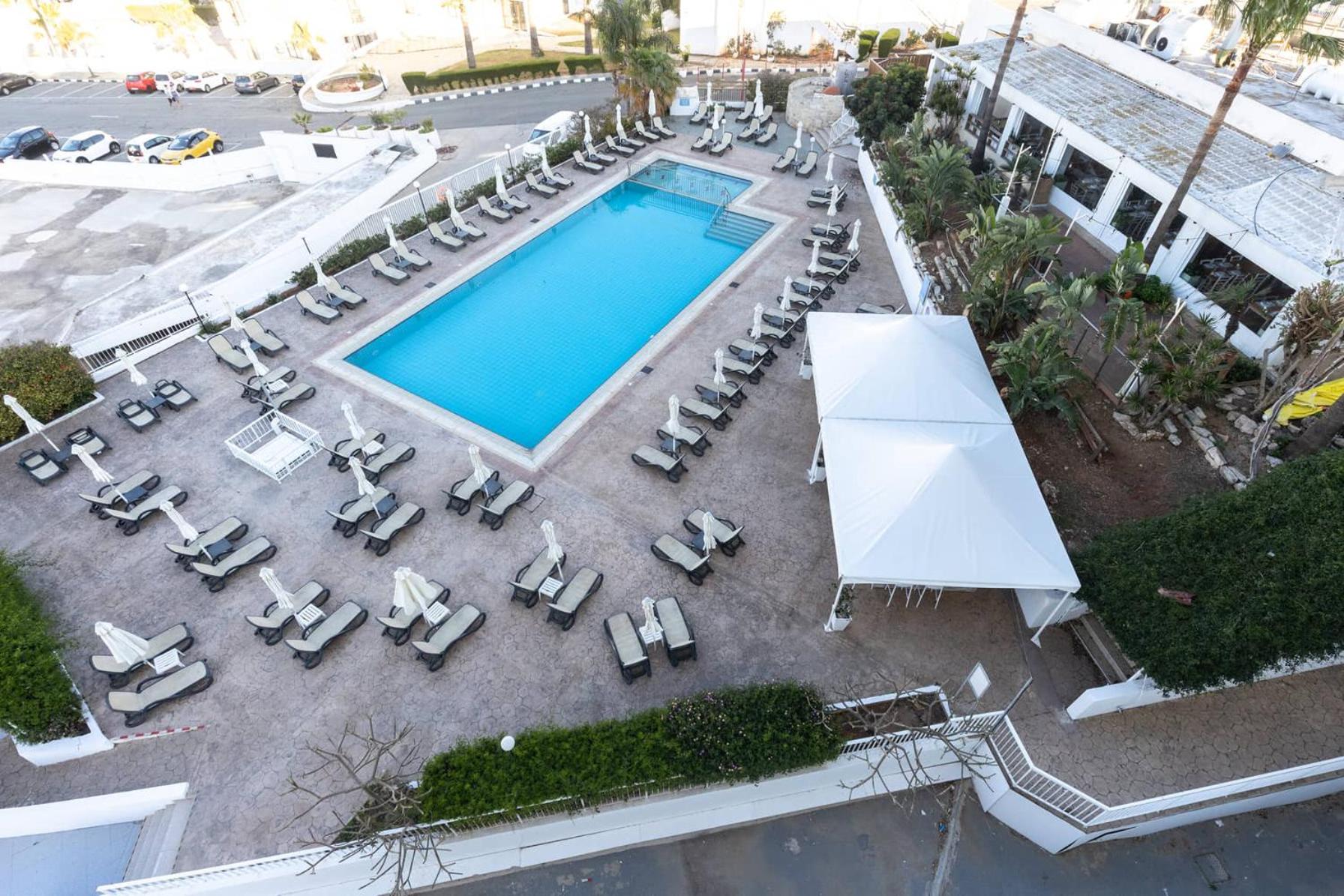 Vrissaki Hotel Apartments 12/21