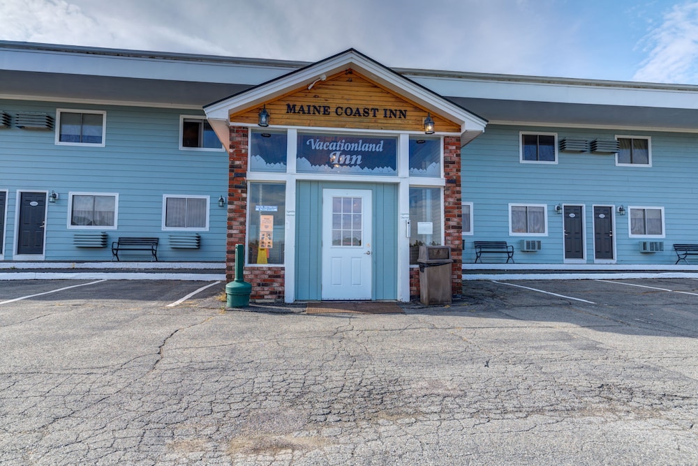 Maine Woods Inn At Vacationland Inns 13/19
