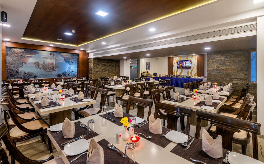 Dwarikadish Lords Eco Inn Dwarika 32/49