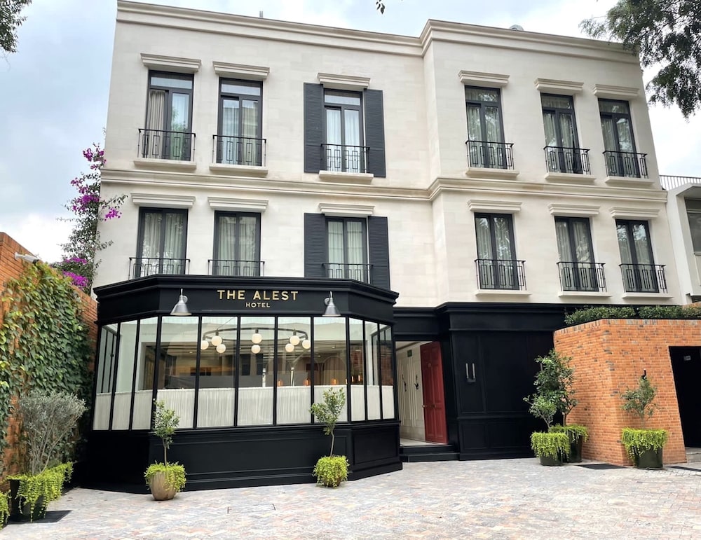 The Alest Hotel 2/45