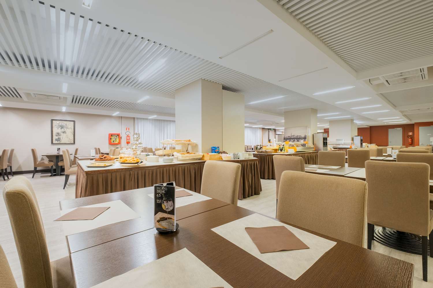 restaurant cafeteria