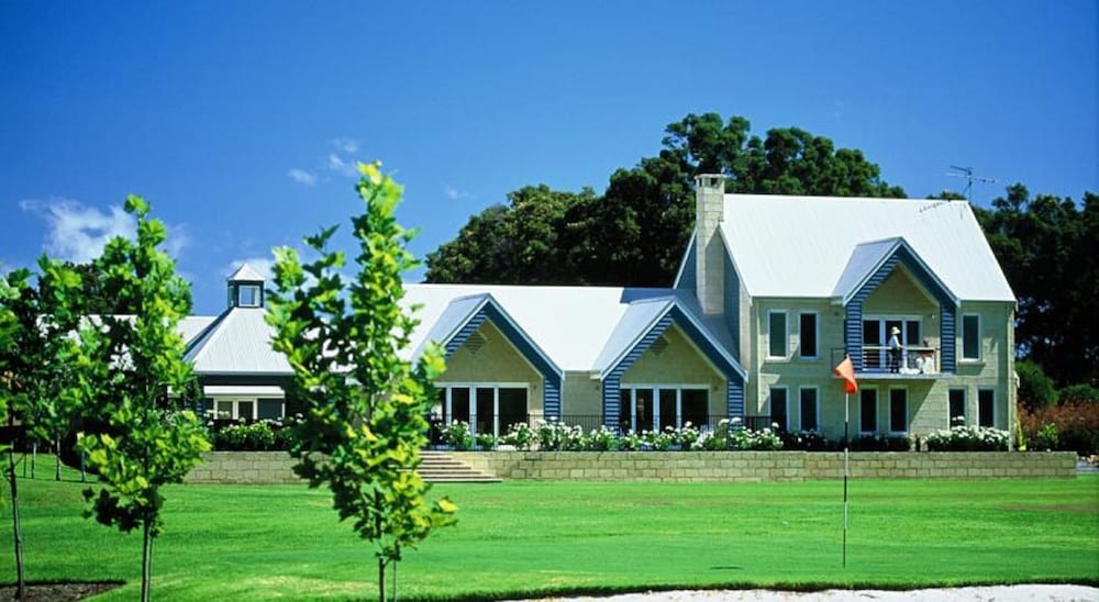 CAPE LODGE 45/50