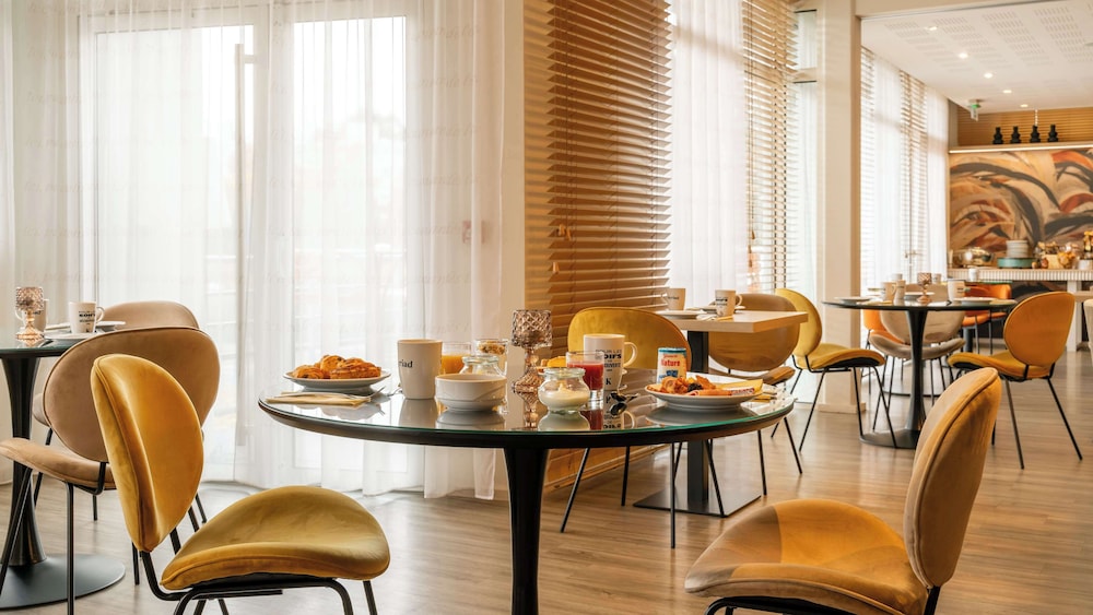 Kyriad Prestige Vannes Centre Palais Des Arts 48/66