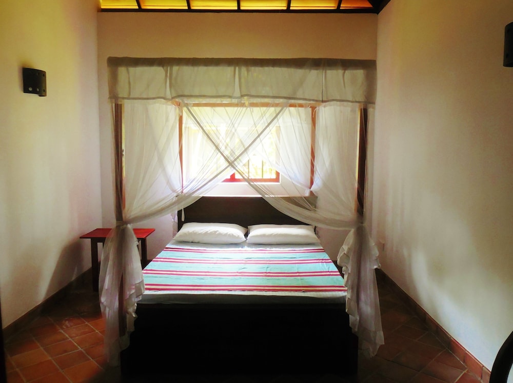 Private, Villa, 1 King and 4 Queen Beds