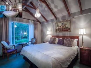 ROSEWOOD GUESTHOUSE 12/50
