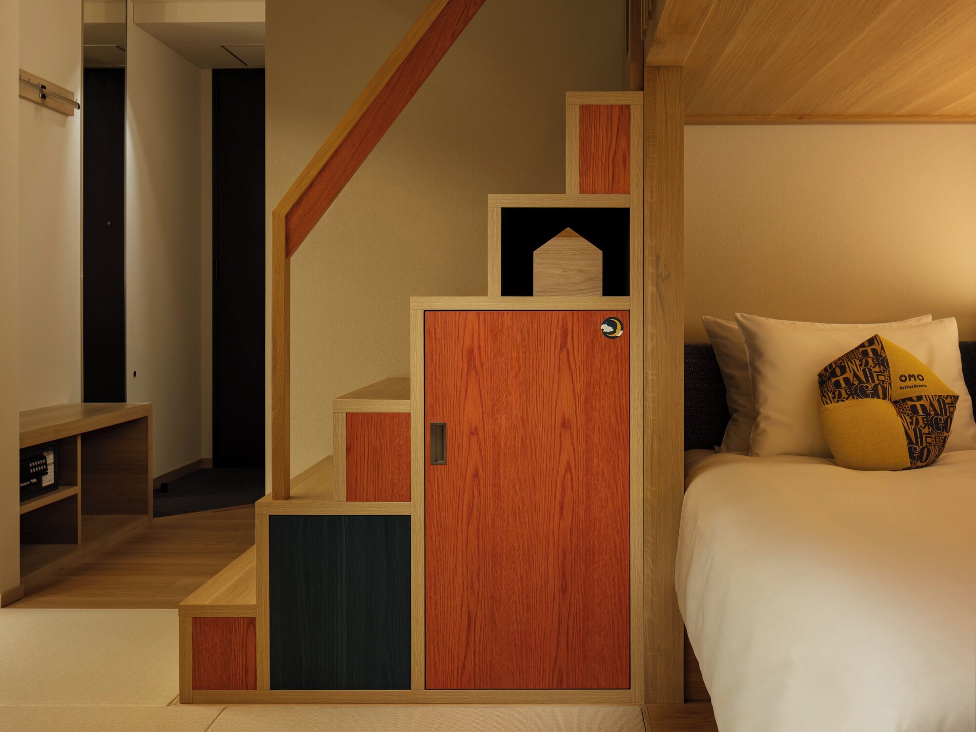 Dandan, Twin Beds, Sofa