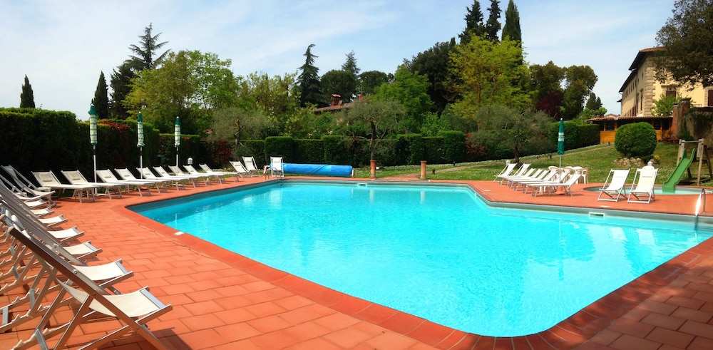 VIlla San Lucchese 32/56