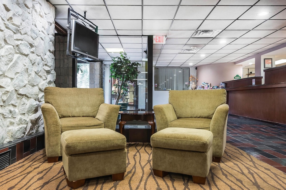 Quality Inn & Suites Binghamton Vestal 22/31