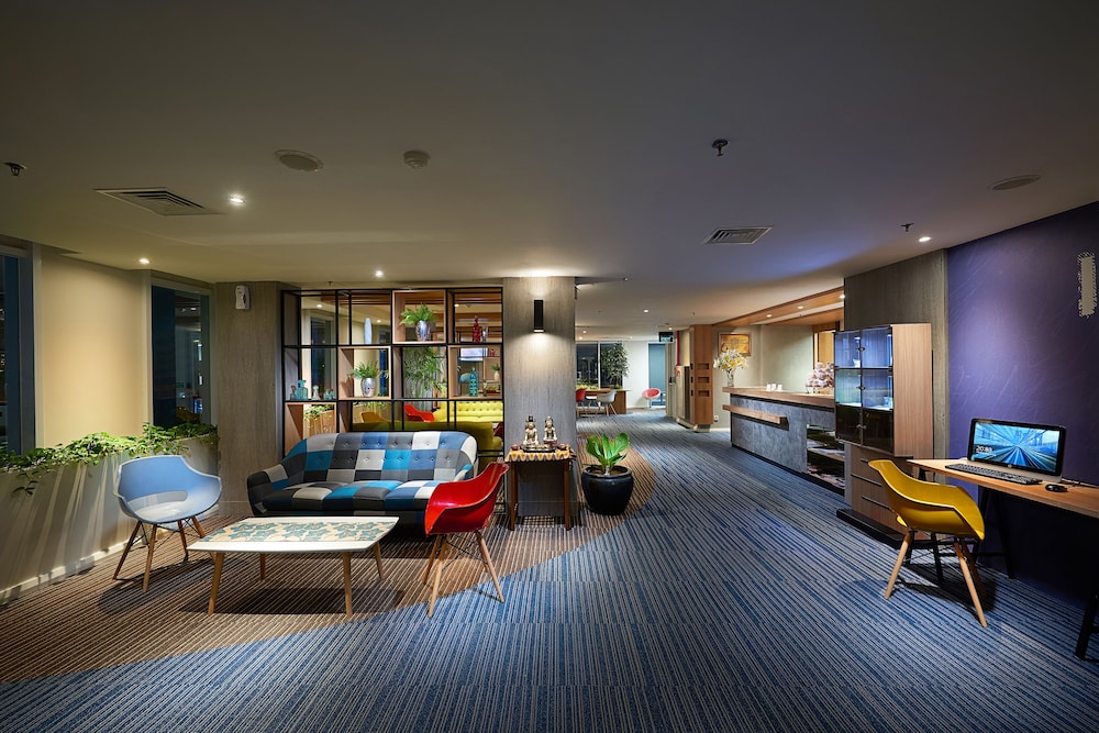 Deka Hotel Surabaya HR Muhammad 41/50