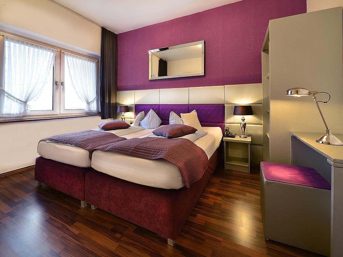 Room, Twin Beds