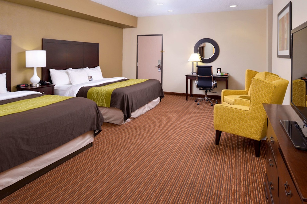 Holiday Inn Express And Suites Joplin Southeast by IHG 24/58