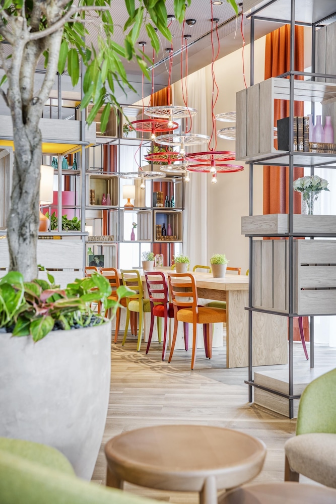 Intercityhotel Saarbrucken 28/50