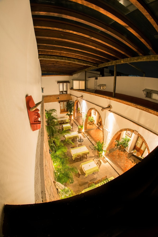Meson de Los Remedios Hotel 31/56