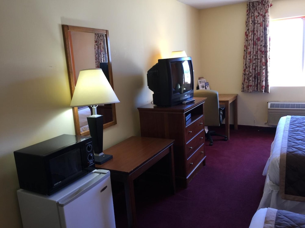 Laketree Inn And Suites Marion 24/34