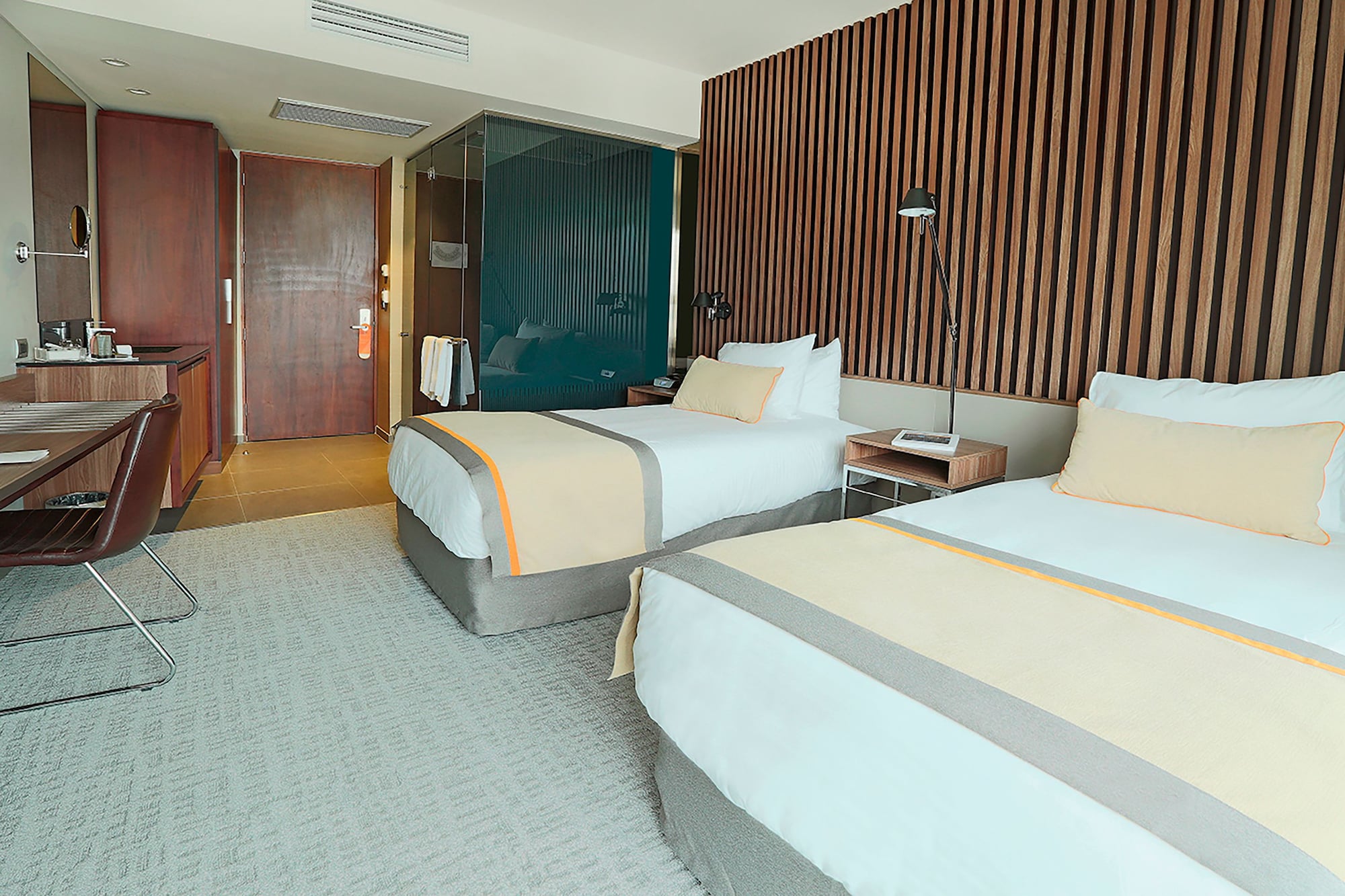 ROOM, TWIN BEDS