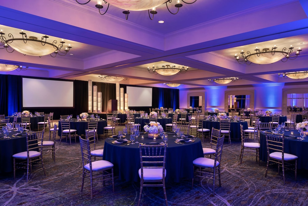 Hyatt Regency Westlake 55/67