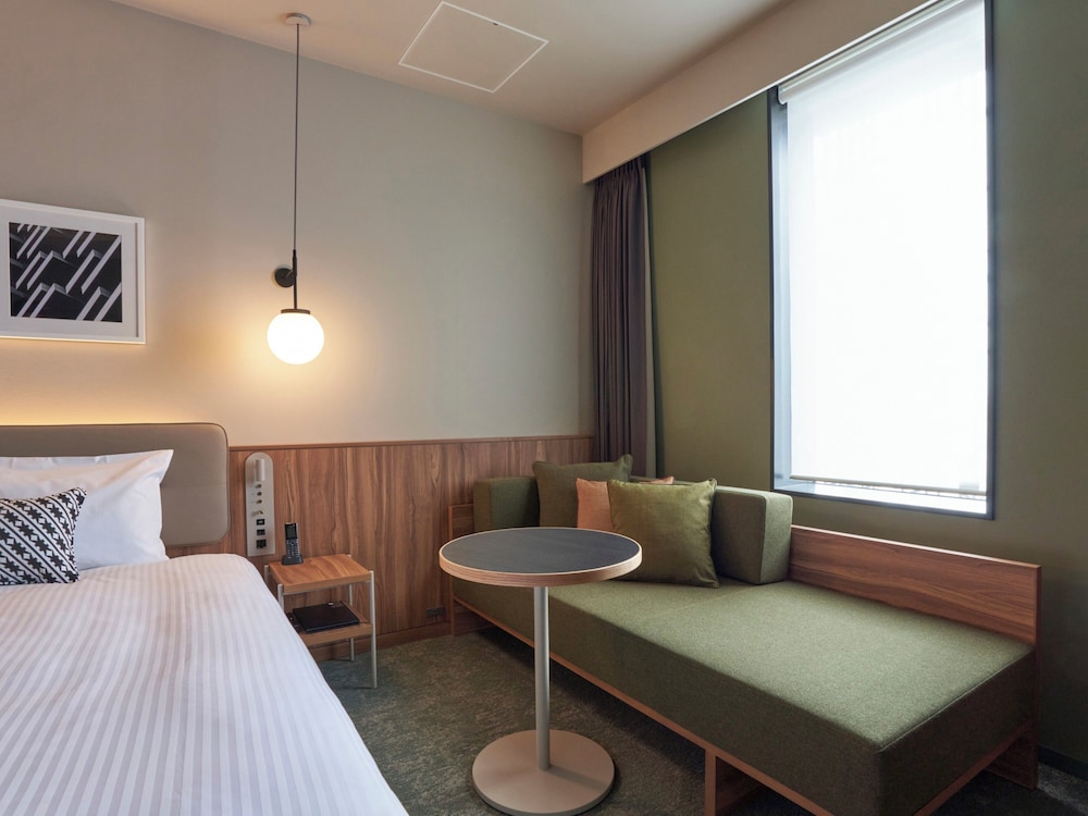 COMFORT, QUEEN BED
