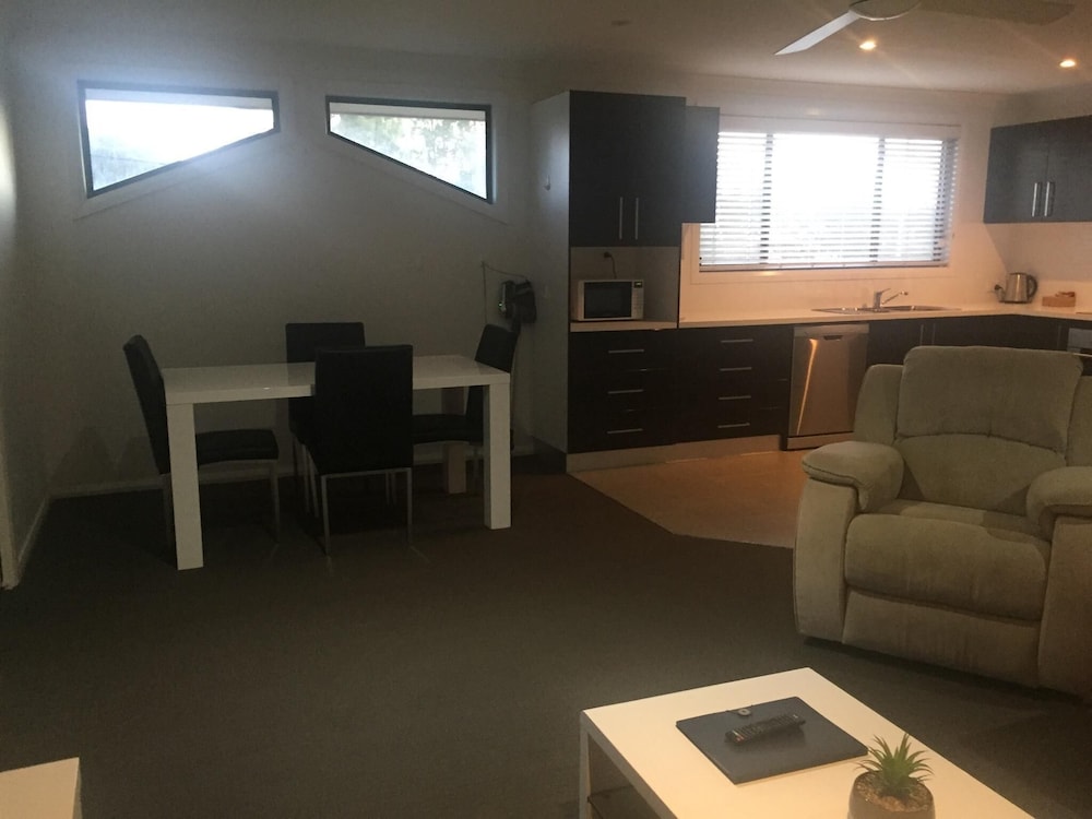 Macquarie Barracks Motor Inn 52/67