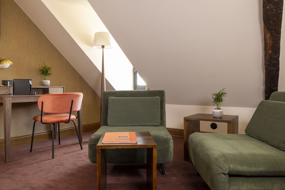 Hotel Ernest 35/49