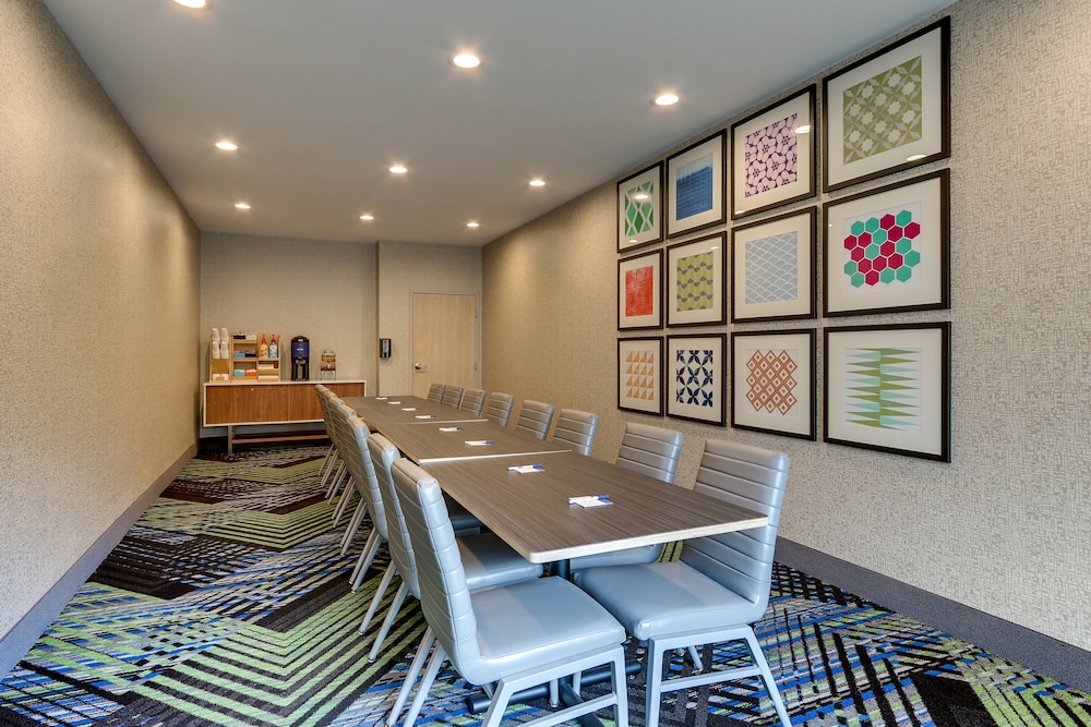 Holiday Inn Express & Suites Corbin, an IHG Hotel 49/61