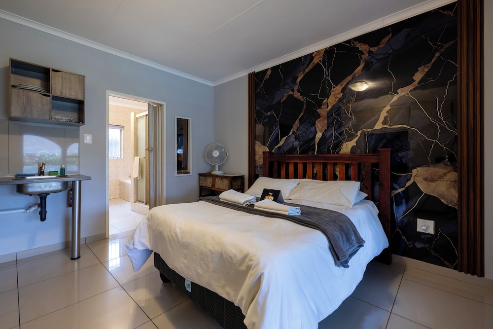 Menlyn Apartments 16/48