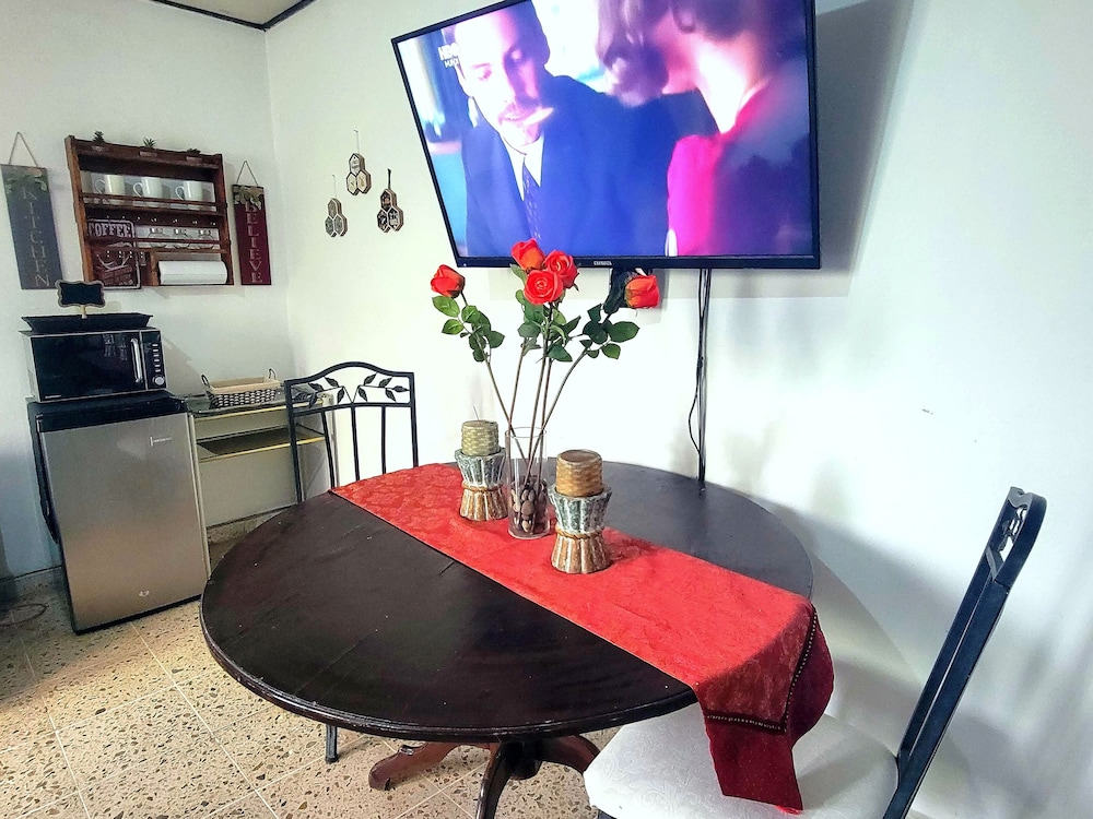 Alojamiento El Salvador Guest House 34/50