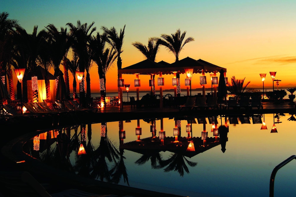 Reef Oasis Beach Resort 13/82