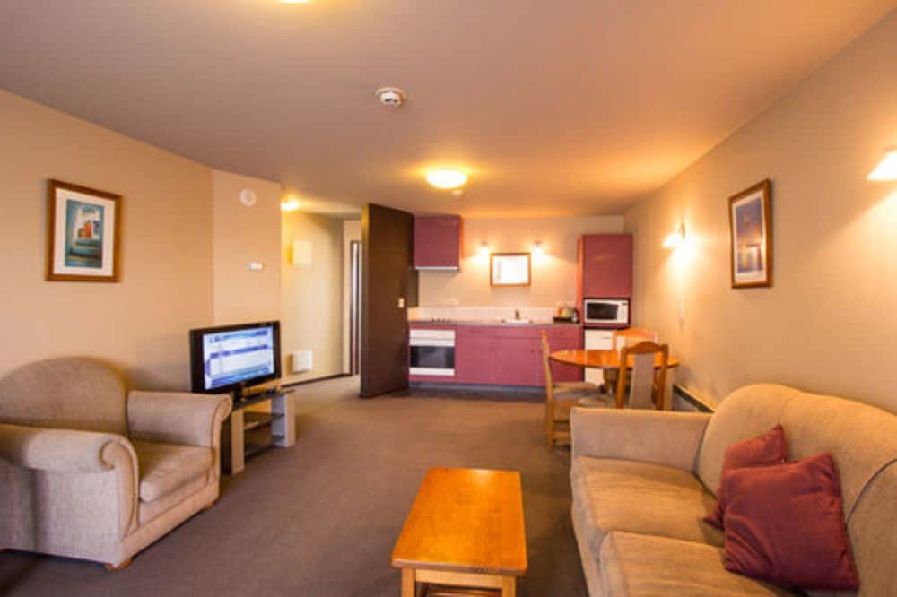Balmoral Lodge Motel 34/59