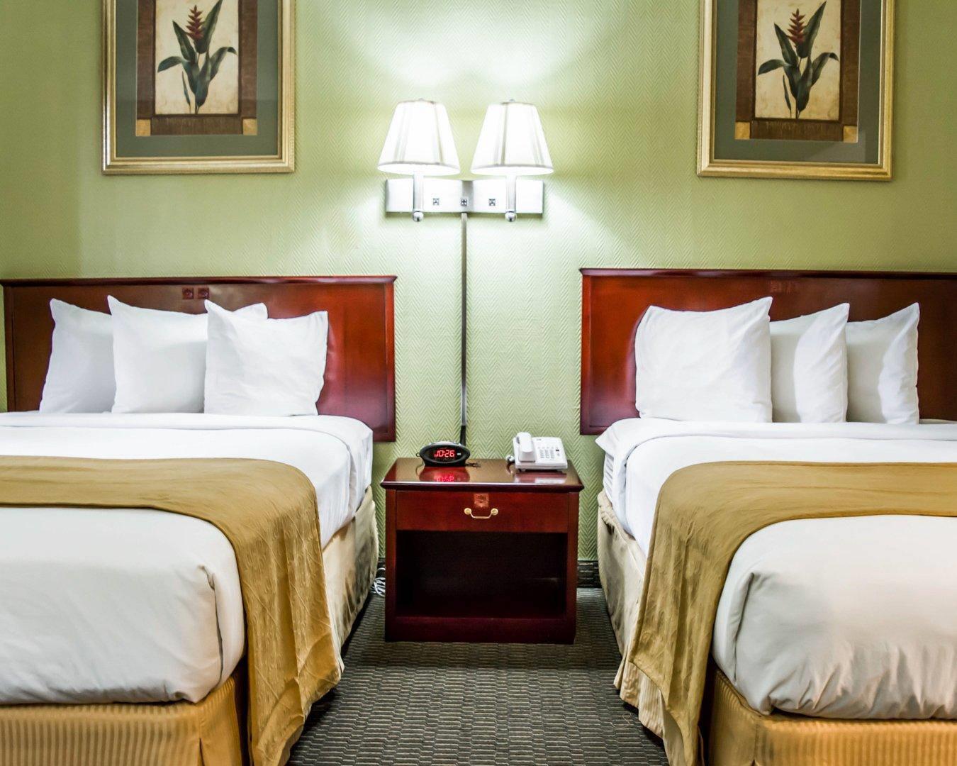 ROOM, 2 DOUBLE BEDS
