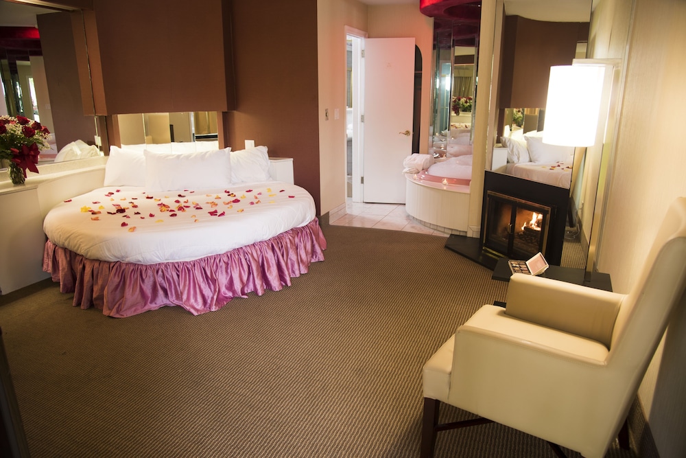 Pocono Palace Resort 16/44