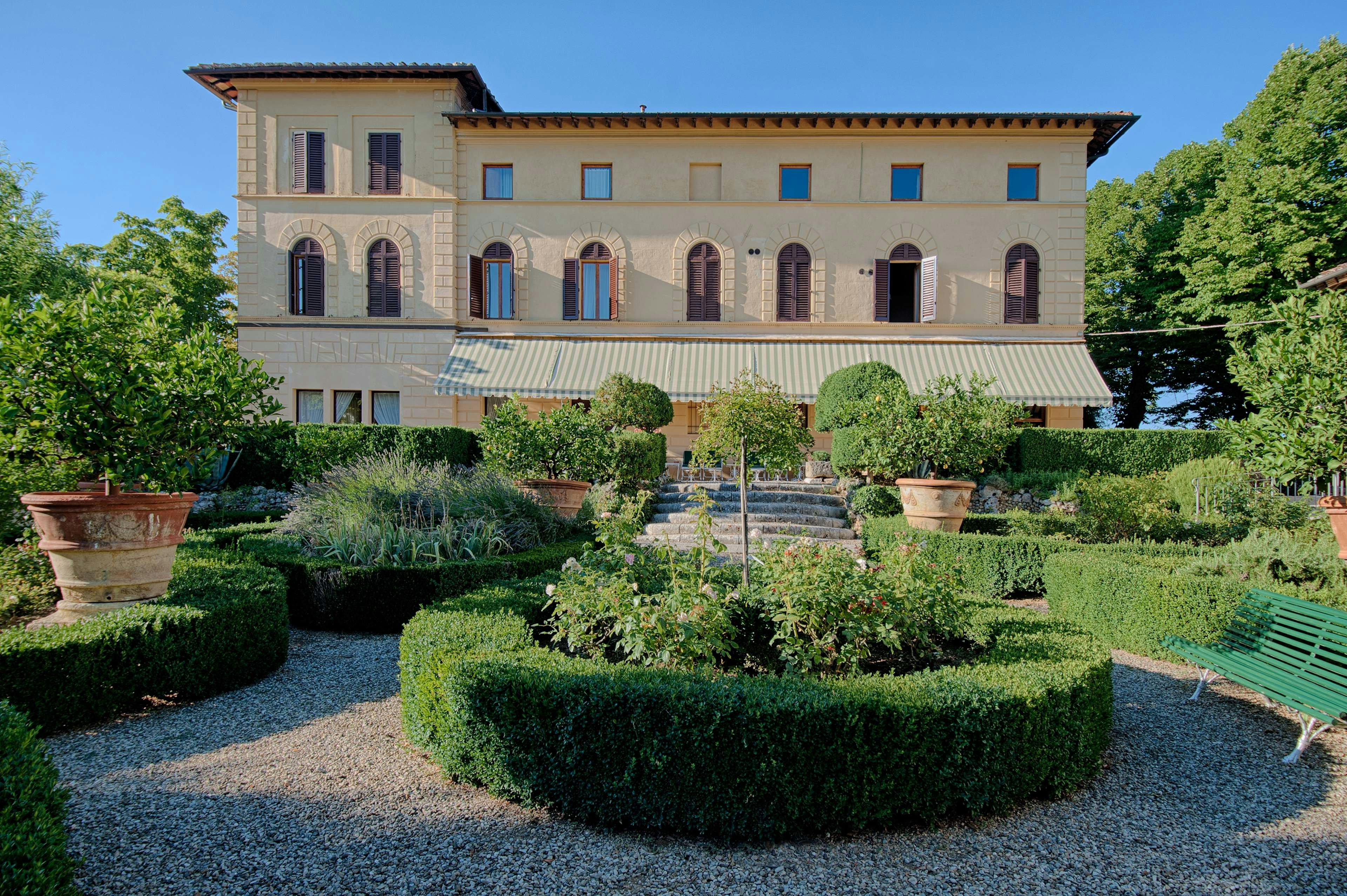 Villa Scacciapensieri 48/50
