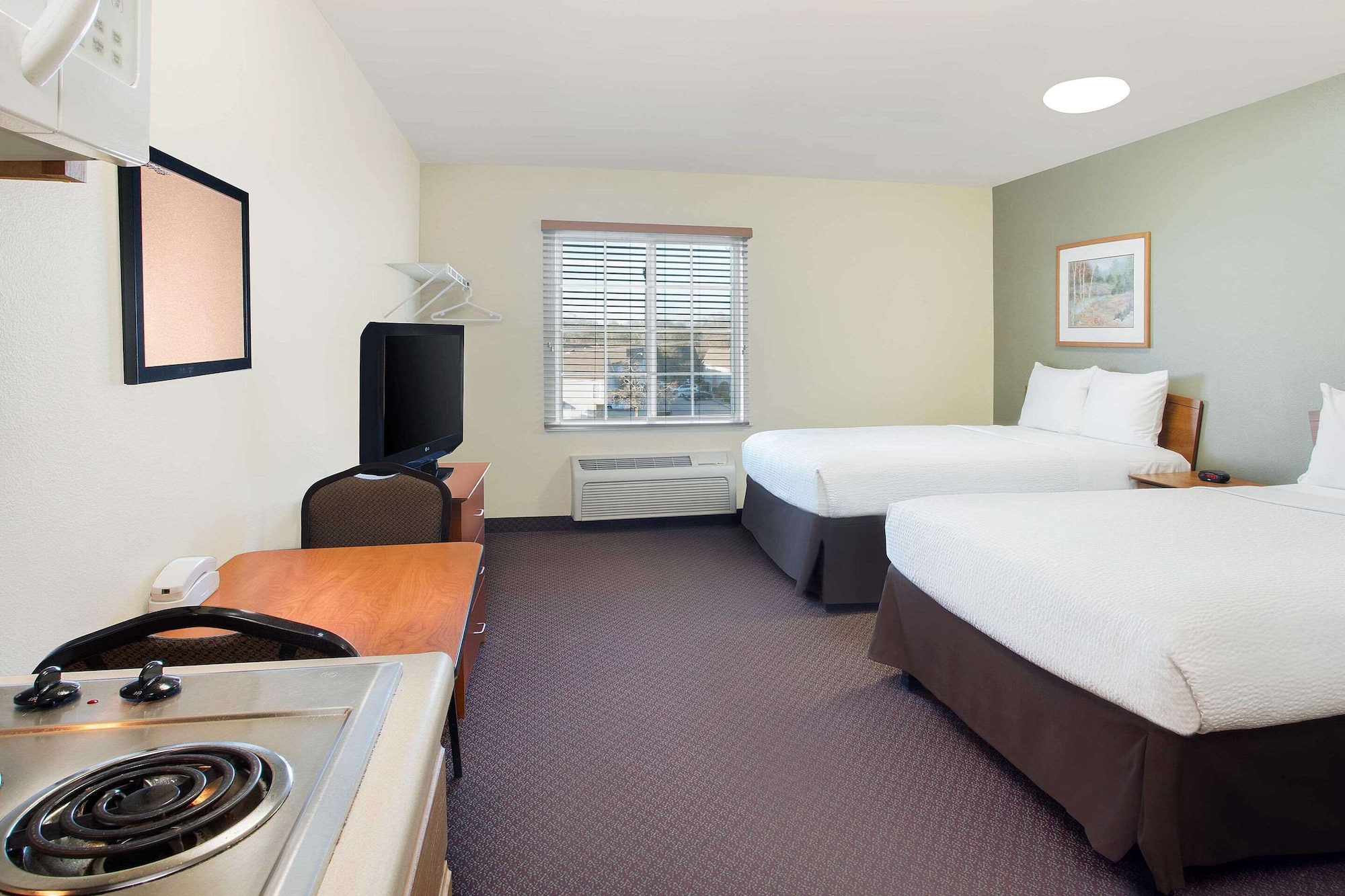 EFFICIENCY, 2 QUEEN BEDS, KITCHEN, SMOKING