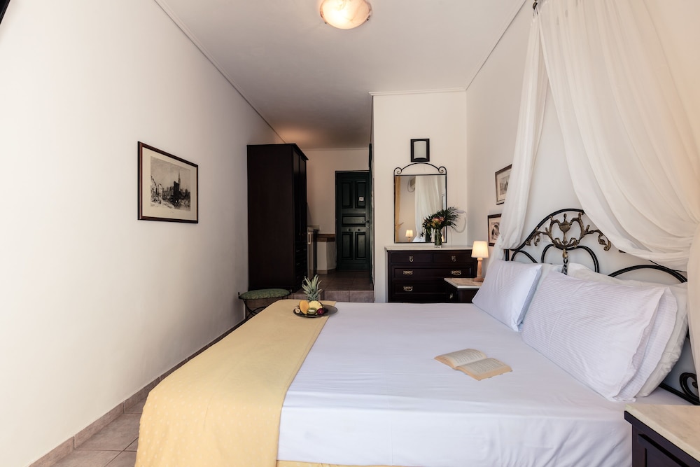 Dionysos Hotel Agistri 9/50