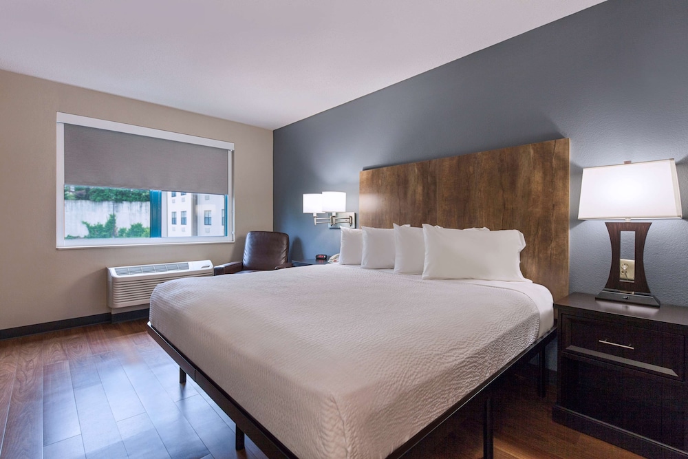 Extended StayAmerica Nashville - Vanderbilt 28/56
