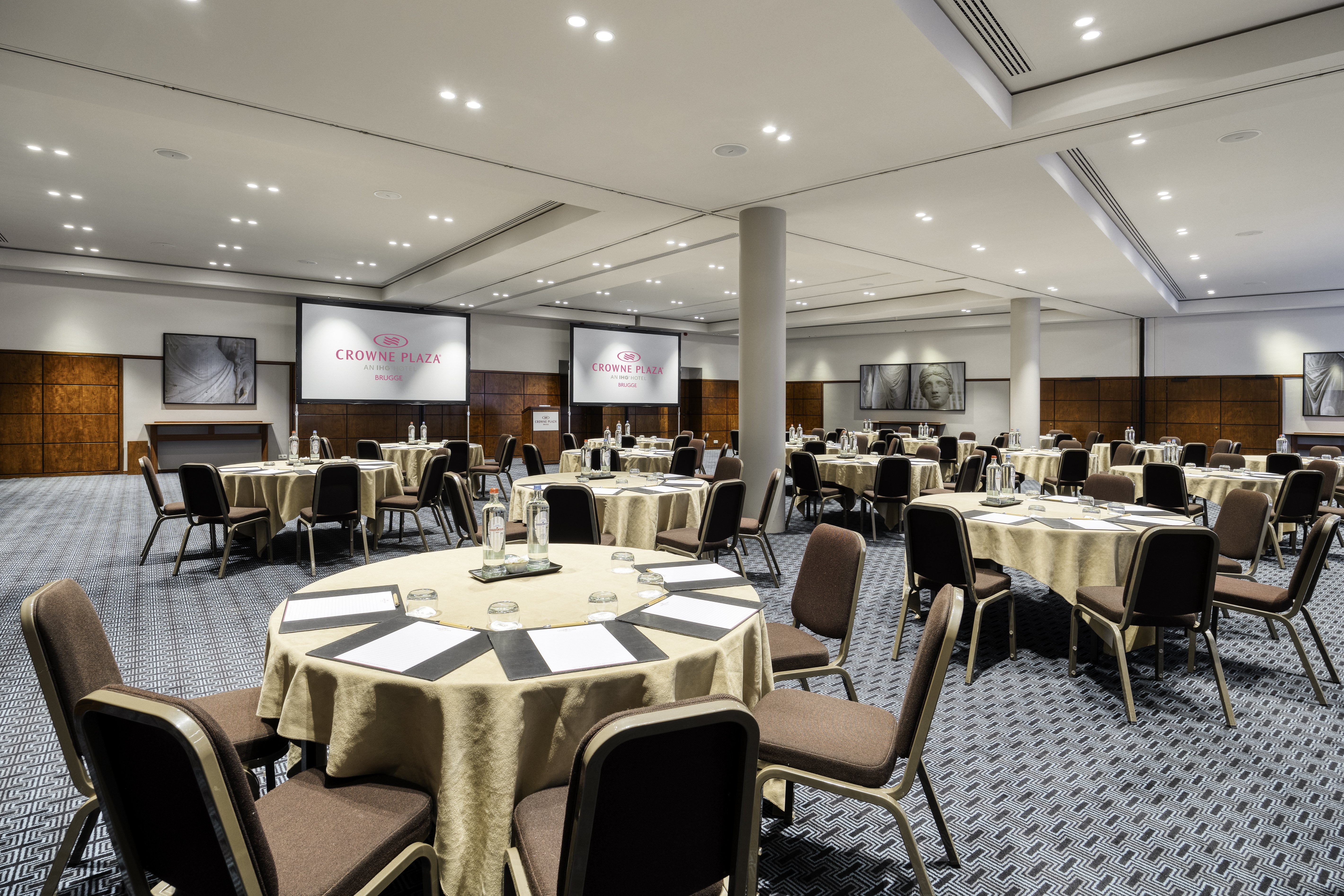 Crowne Plaza Brugge 74/79