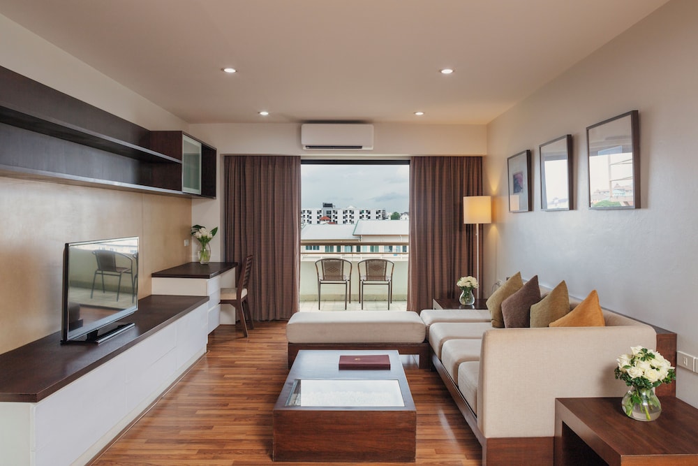The Grand Napat 40/61